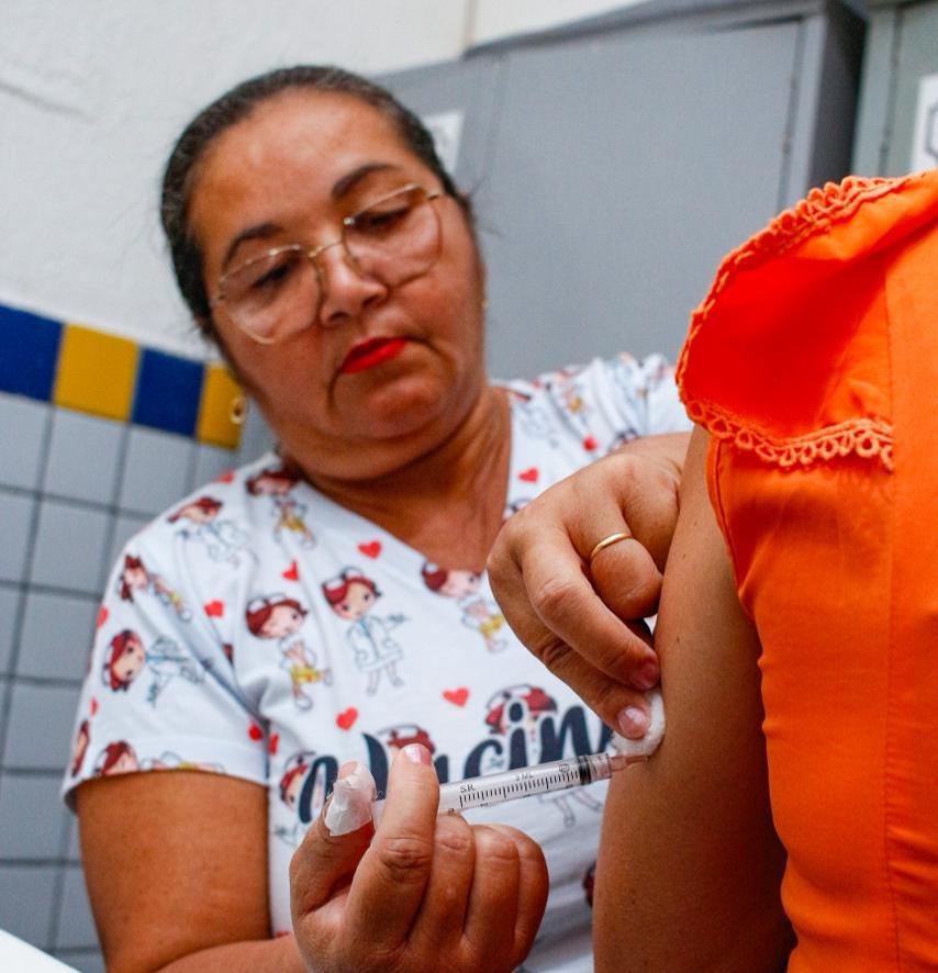 Vacinação nas escolas amplia proteção de estudantes e profissionais da educação em Atalaia